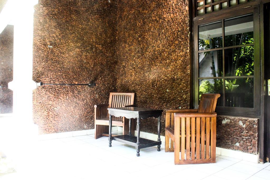 Berlian Inn Кута Экстерьер фото
